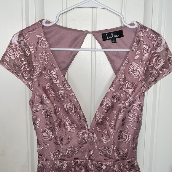 Lulu’s Jacqueline Lavender Floral Embroidered Backless Midi Dress - Picture 5 of 8